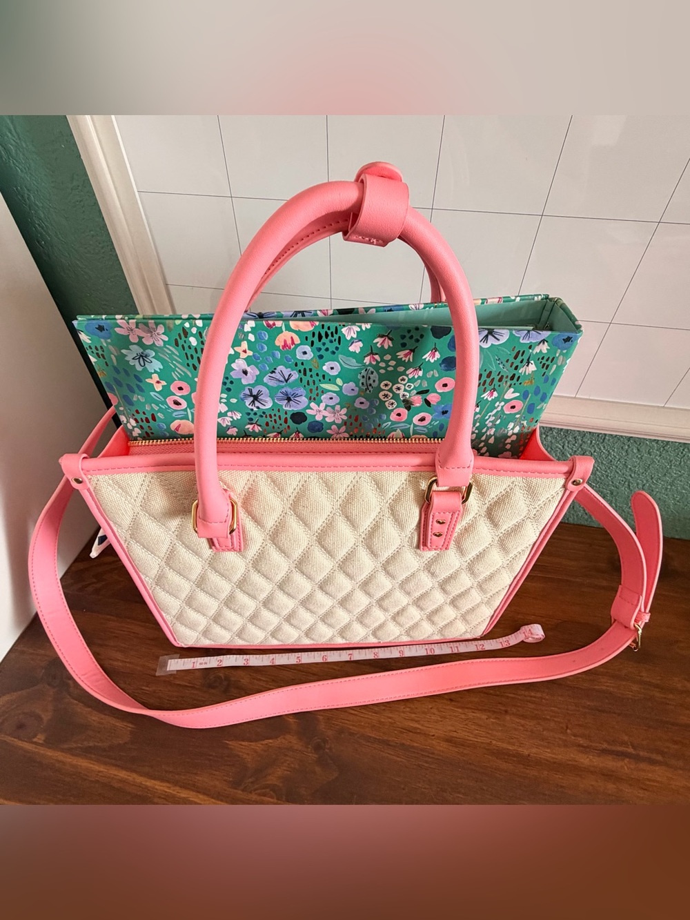 Betsey Johnson Beach Umbrellas Quilted Cream & Pink Tote Bag with Scarf Charm - Picture 5 of 6